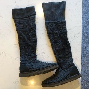 Over the knee knit Uggs